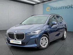 Blau Gebraucht 2023 BMW 225 Active Tourer Van / Kleinbus | 35.499 € (Fairer Preis)