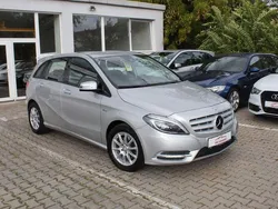 Silber Gebraucht 2012 Mercedes B200 Van / Kleinbus | 12.499 € (Fairer Preis)