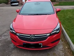 Rot Gebraucht 2016 Opel Astra Dynamic Kombi | 10.500 € (Etwas zu teuer)