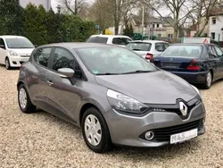 Grau Gebraucht 2013 Renault Clio IV Expression Limousine | 6.390 € (Fairer Preis)