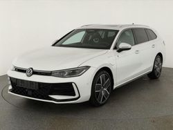 Oryx weiß perlmutteffekt Neu 2025 VW Passat R-line Kombi | 48.495 € (Guter Preis)