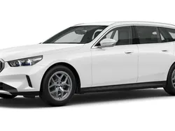 Weiß Gebraucht 2024 BMW 520 Comfort Edition Kombi | 54.883 € (Guter Preis)