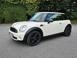 Weiß Gebraucht 2009 Mini Cooper Kleinwagen | 2.999 € (Guter Preis)