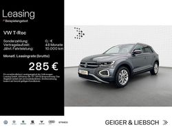 Indiumgrau metallic/schwarz Gebraucht 2024 VW T-Roc Style SUV | 28.249 € (Guter Preis)