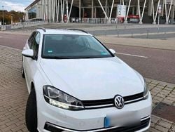 Weiß Gebraucht 2017 VW Golf VII Comfortline Kombi | 11.990 € (Guter Preis)