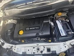 Weiß Gebraucht 2010 Opel Zafira Sport Kombi | 4.500 € (Fairer Preis)