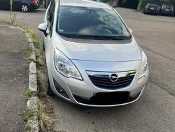 Silber Gebraucht 2010 Opel Meriva Van / Kleinbus | 3.200 € (Fairer Preis)