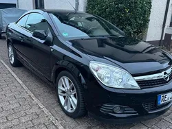 Schwarz Gebraucht 2007 Opel Astra Cabriolet Cosmo Cabrio | 3.150 € (Fairer Preis)