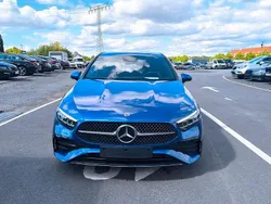 Blau Gebraucht 2024 Mercedes A200 AMG line Limousine | 29.999 € (Guter Preis)