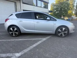 Argon silber/ice silver (m2) Gebraucht 2010 Opel Astra Edition Kleinwagen | 3.250 € (Fairer Preis)