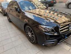 Schwarz Gebraucht 2017 Mercedes E250 AMG line Limousine | 25.900 € (Fairer Preis)