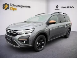 Schiefergrau Gebraucht 2024 Dacia Jogger Extreme Van / Kleinbus | 20.890 € (Fairer Preis)