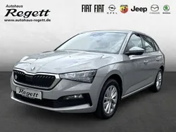 Grau Gebraucht 2024 Skoda Scala Tour Kleinwagen | 23.490 € (Fairer Preis)