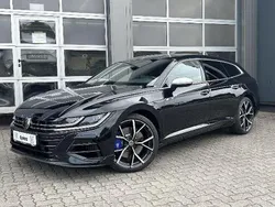 Deep black perleffekt Gebraucht 2024 VW Arteon R Kombi | 42.990 € (Fairer Preis)