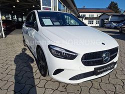 Unilack polarweiß Gebraucht 2024 Mercedes B200 Van / Kleinbus | 29.900 € (Fairer Preis)