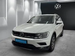 Oryxweiß perlmutteffekt Gebraucht 2017 VW Tiguan Sound SUV | 22.780 € (Teuer)