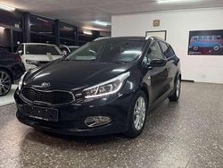 Schwarz Gebraucht 2015 Kia Ceed Sportswagon DREAM-TEAM Edition Kombi | 5.950 € (Superpreis)