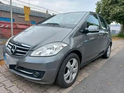 Grau Gebraucht 2011 Mercedes A160 Limousine | 5.250 € (Fairer Preis)