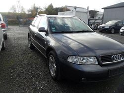 Grau Gebraucht 2002 Audi A4 Limousine | 1.699 € (Guter Preis)