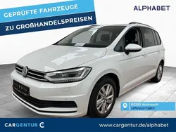 Pure white Gebraucht 2020 VW Touran Comfortline Van / Kleinbus | 20.195 € (Superpreis)