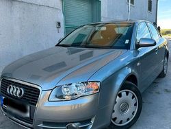 Grau Gebraucht 2007 Audi A4 Limousine | 3.200 € (Fairer Preis)