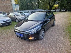 Schwarz Gebraucht 2015 Hyundai i20 Kleinwagen | 9.200 € (Fairer Preis)