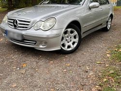 Silber Gebraucht 2005 Mercedes C180 Limousine | 2.200 € (Superpreis)