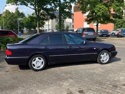 Mercedes E320