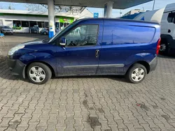 Blau Gebraucht 2009 Fiat Doblò Van / Kleinbus | 2.300 €