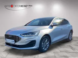 Moondust silber Gebraucht 2023 Ford Focus Titanium X Limousine | 27.990 € (Fairer Preis)