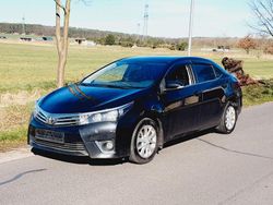 Schwarz Gebraucht 2016 Toyota Corolla Executive Limousine | 6.600 €