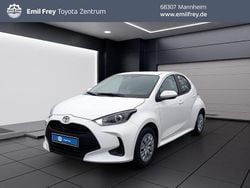 Weiß Neu 2025 Toyota Yaris Hybrid Comfort Limousine | 24.190 € (Guter Preis)