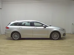 Silber Gebraucht 2021 Ford Mondeo Titanium Kombi | 14.480 € (Guter Preis)