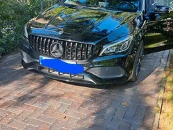 Schwarz Gebraucht 2016 Mercedes CLA220 Shooting Brake AMG Kombi | 22.500 € (Teuer)