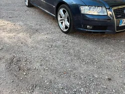 Blau Gebraucht 2004 Audi A8 Limousine | 5.000 €
