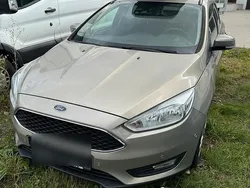 Gold Gebraucht 2015 Ford Focus Kombi | 3.999 € (Superpreis)