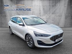 Polarsilber metallic Gebraucht 2024 Ford Focus Titanium X Limousine | 32.450 €