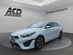 Cararraweiß Gebraucht 2022 Kia Ceed Sportswagon Spirit Kombi | 20.790 € (Fairer Preis)
