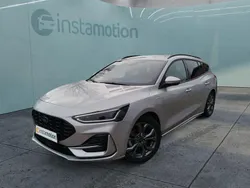 Silber Gebraucht 2023 Ford Focus ST-Line Kombi | 25.249 € (Guter Preis)