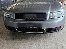 Silber Gebraucht 2002 Audi A4 Kombi | 1.600 € (Fairer Preis)
