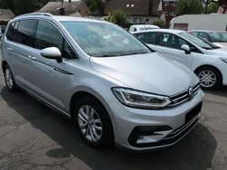 Silber Gebraucht 2019 VW Touran Comfortline Van / Kleinbus | 15.200 €