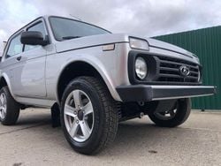 Silber Neu 2025 Lada niva SUV | 22.990 € (Teuer)