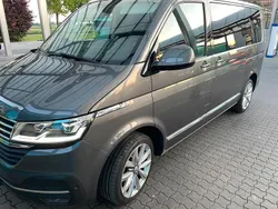Grau Gebraucht 2020 VW T6.1 Van | 48.500 € (Teuer)