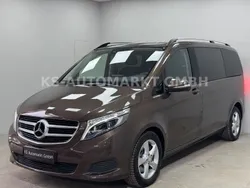Dolomitbraun metallic Gebraucht 2015 Mercedes V220 Edition Van / Kleinbus | 33.350 € (Superpreis)