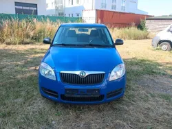 Blau Gebraucht 2010 Skoda Fabia Classic Kombi | 3.300 € (Guter Preis)