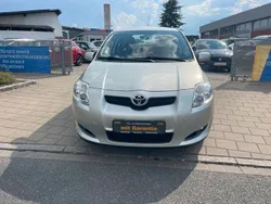 Silber Gebraucht 2008 Toyota Auris Sol Limousine | 5.999 € (Teuer)