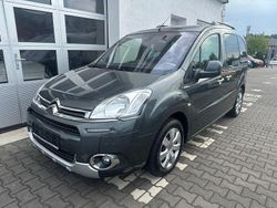 Grau Gebraucht 2014 Citroën Berlingo SELECTION Van / Kleinbus | 7.490 € (Fairer Preis)