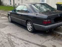 Blau Gebraucht 1993 Mercedes E320 Coupé | 5.000 €