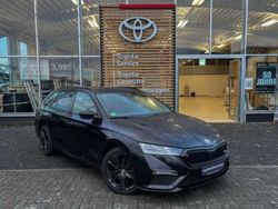 Schwarzmagic perleffekt (metallic) Gebraucht 2023 Skoda Octavia RS Kombi | 38.790 € (Teuer)