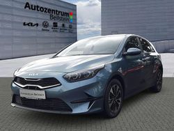 Grün Neu 2025 Kia Ceed Limousine | 25.490 € (Fairer Preis)